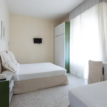 Szálloda Italia Pineto